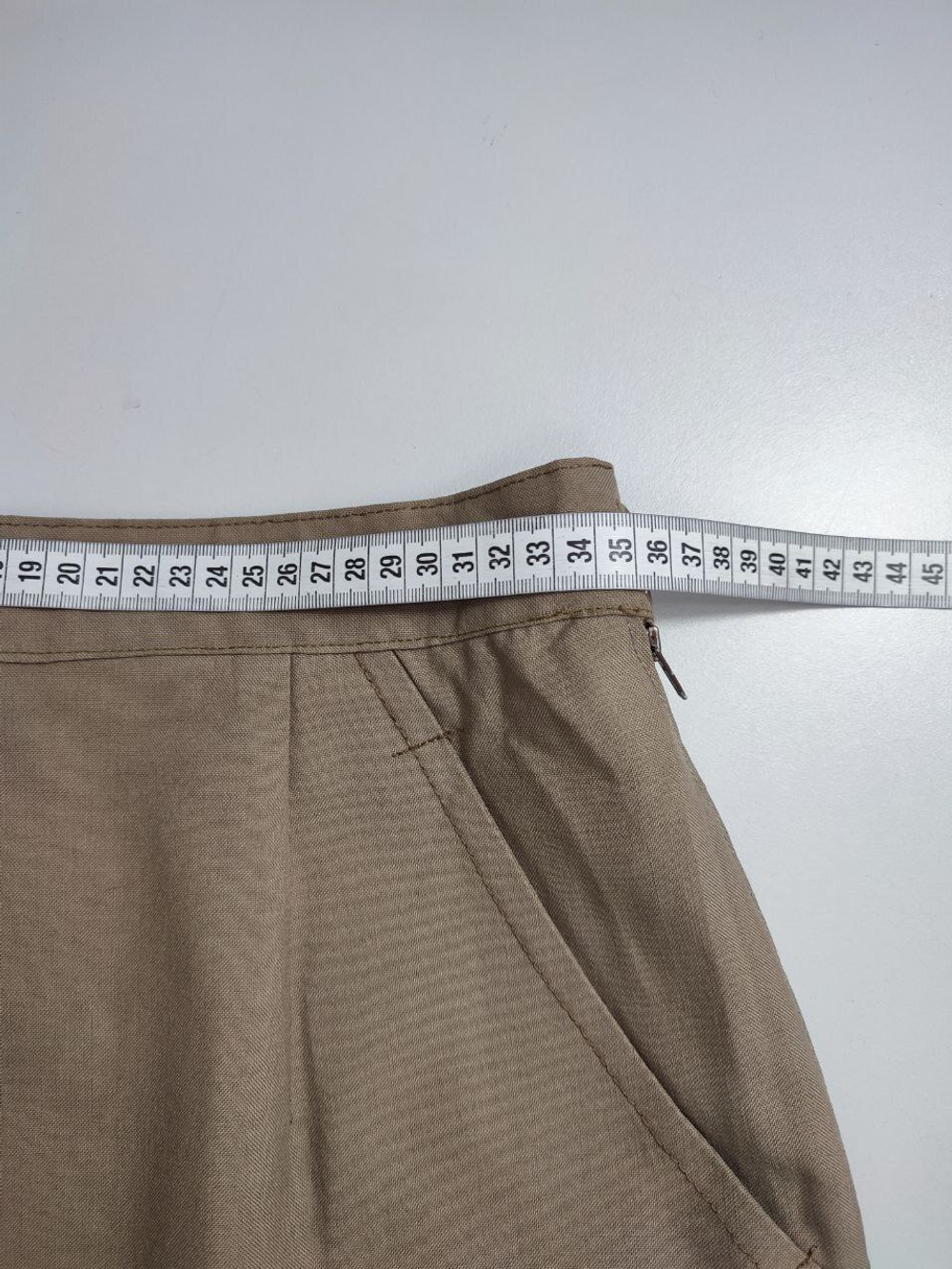 Юбка бежевая прямая 46 размер