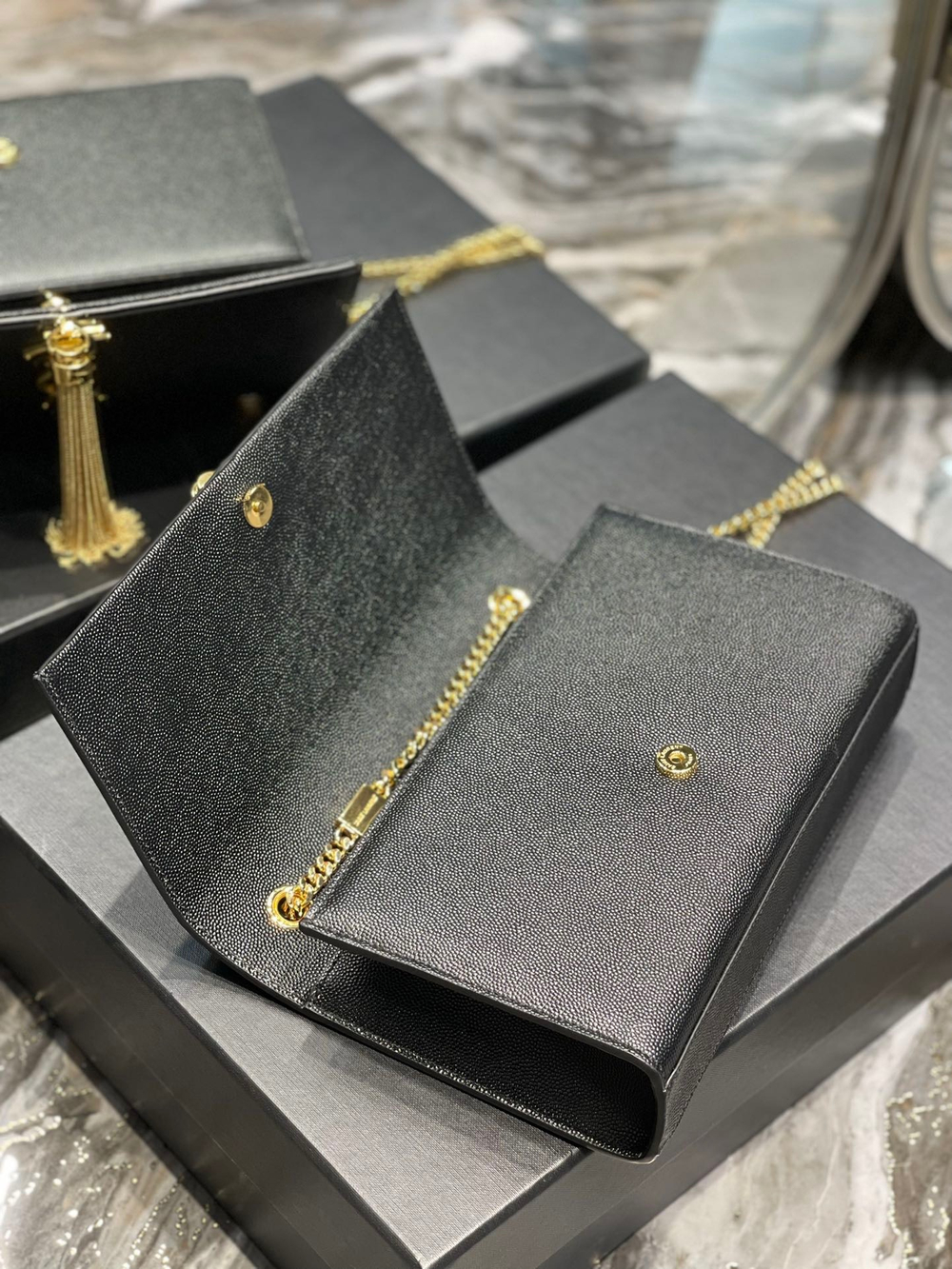 Saint Laurent Kate Medium Bag 24 cm
