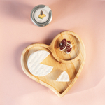 Деревянная менажница из кедра для подачи блюд и закусок с гравировкой "Listen to your heart"