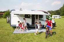 Маркиза Fiamma F45s 3.75м, настенная, корпус Titanium (серебристый металлик) полотно серое