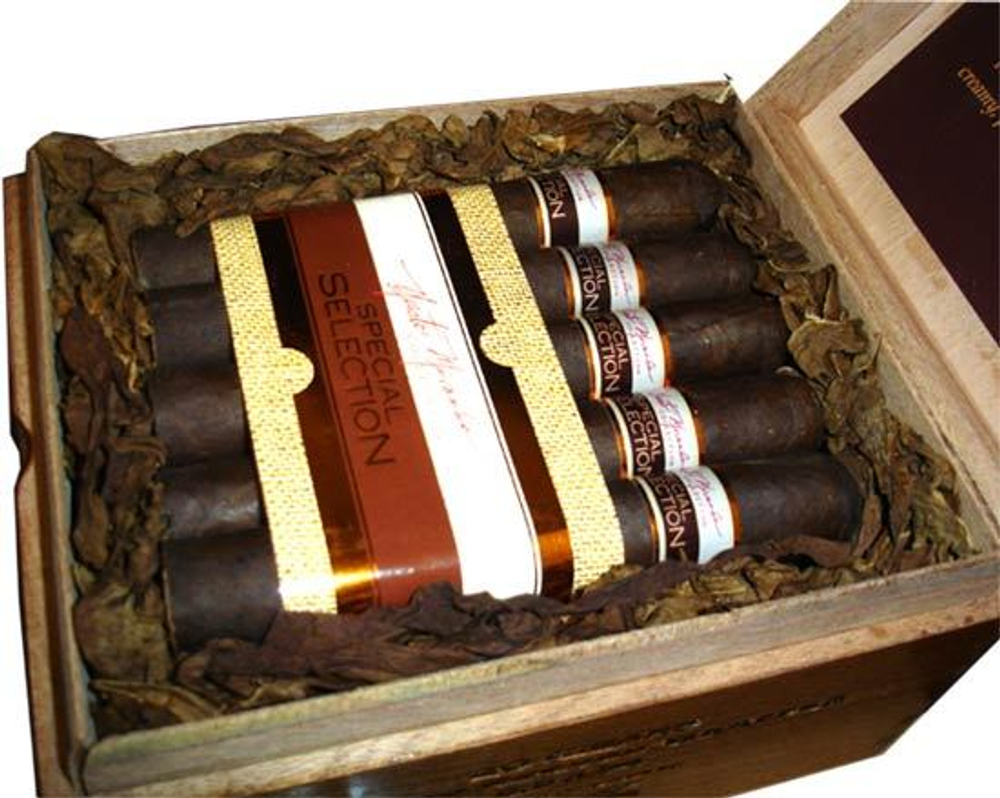 Nestor Miranda Special Selection Rosado Gran Toro