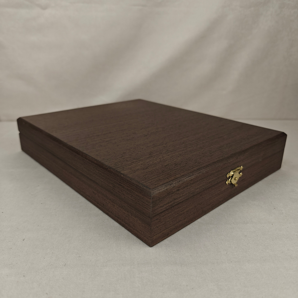 Книга в переплёте из натуральной кожи "Книга власти, богатства и успеха" в футляре