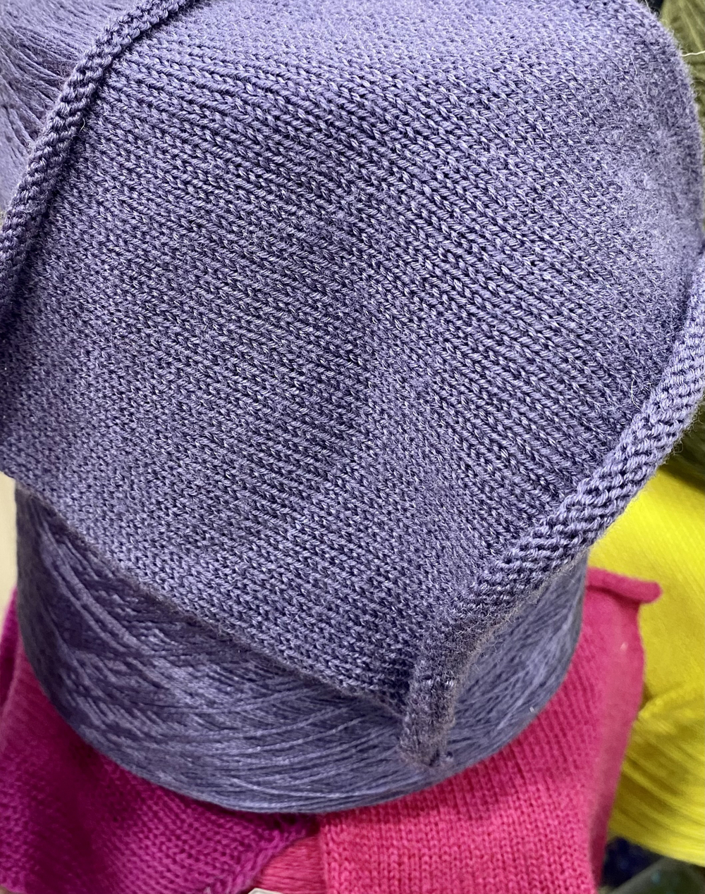 Пряжа на бобине (Италия) 70% меринос 30% шелк 100г-800м 530г