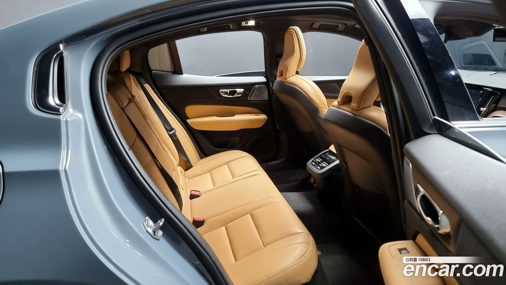 Volvo S60 3 Generation B5 Inscription (06.2022)