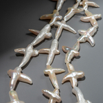 Жемчуг культивированный крупный барочный "Крест", белый, 30-55*24-33мм