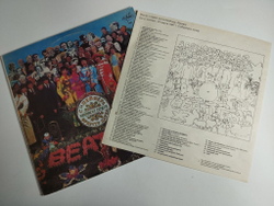Винтажная виниловая пластинка LP The Beatles Оркестр Клуба Одиноких Сердец Сержанта Пеппера, Револьвер Revolver (Россия 1992)