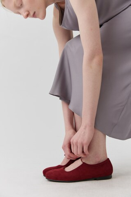 Балетки на завязках из бордовой замши