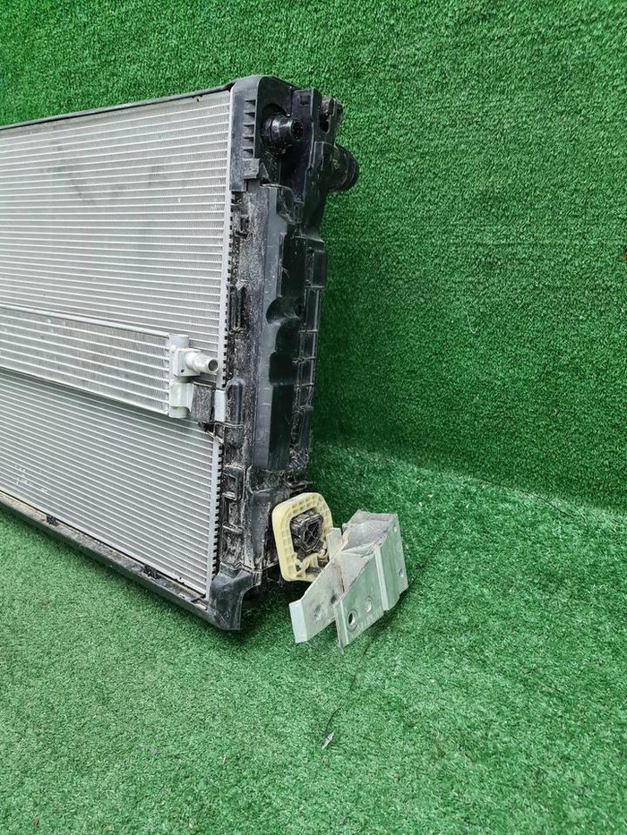 Кассета радиаторов BMW 3er G20 (2018-н.в.)