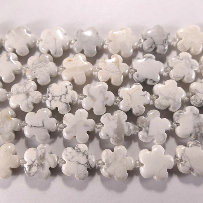 Бусина из говлита белого, фигурная, 5x14 мм (цветок, гладкая)