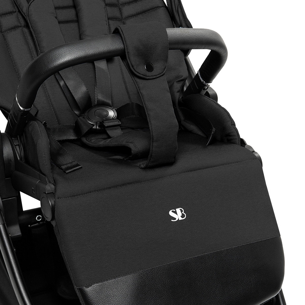 Коляска 4 в 1 Sweet Baby Stella + автокресло Elegante Plus с базой i-Size ISOFIX DK780 Black