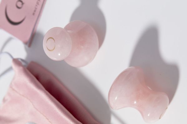 Косметические камни QUARZ, которые улучшают уход за кожей Косметические камни QUARZ, которые улучшают уход за кожей