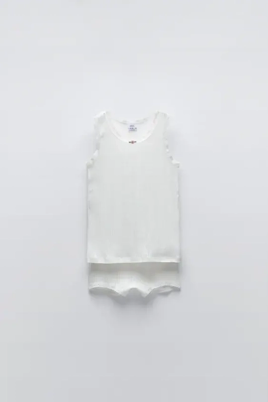 ZARA КОМПЛЕКТ ИЗ ФУТБОЛКИ И ШОРТ, ЭКРЮ