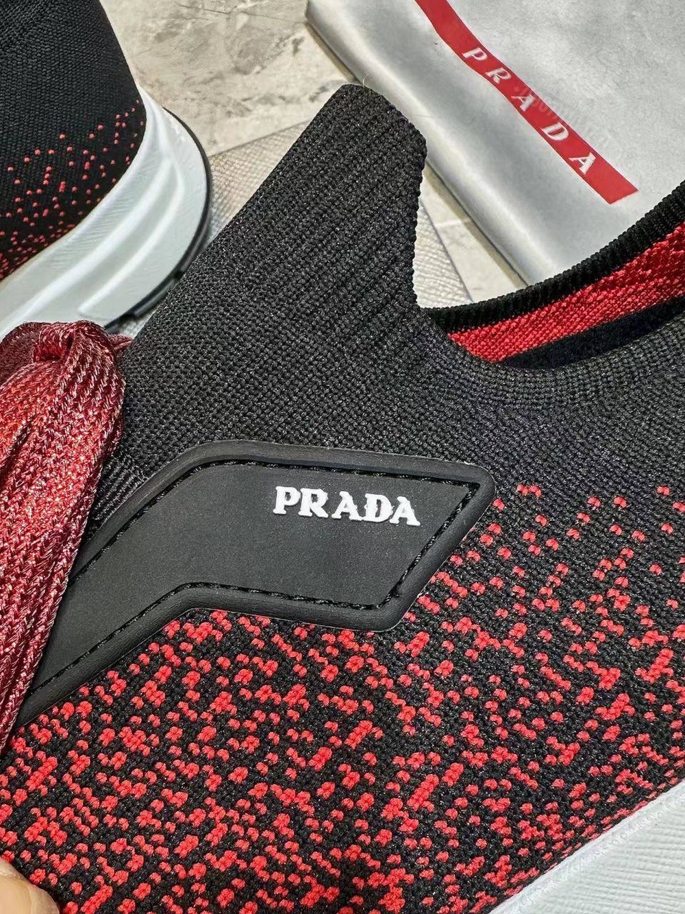 Кроссовки Prada