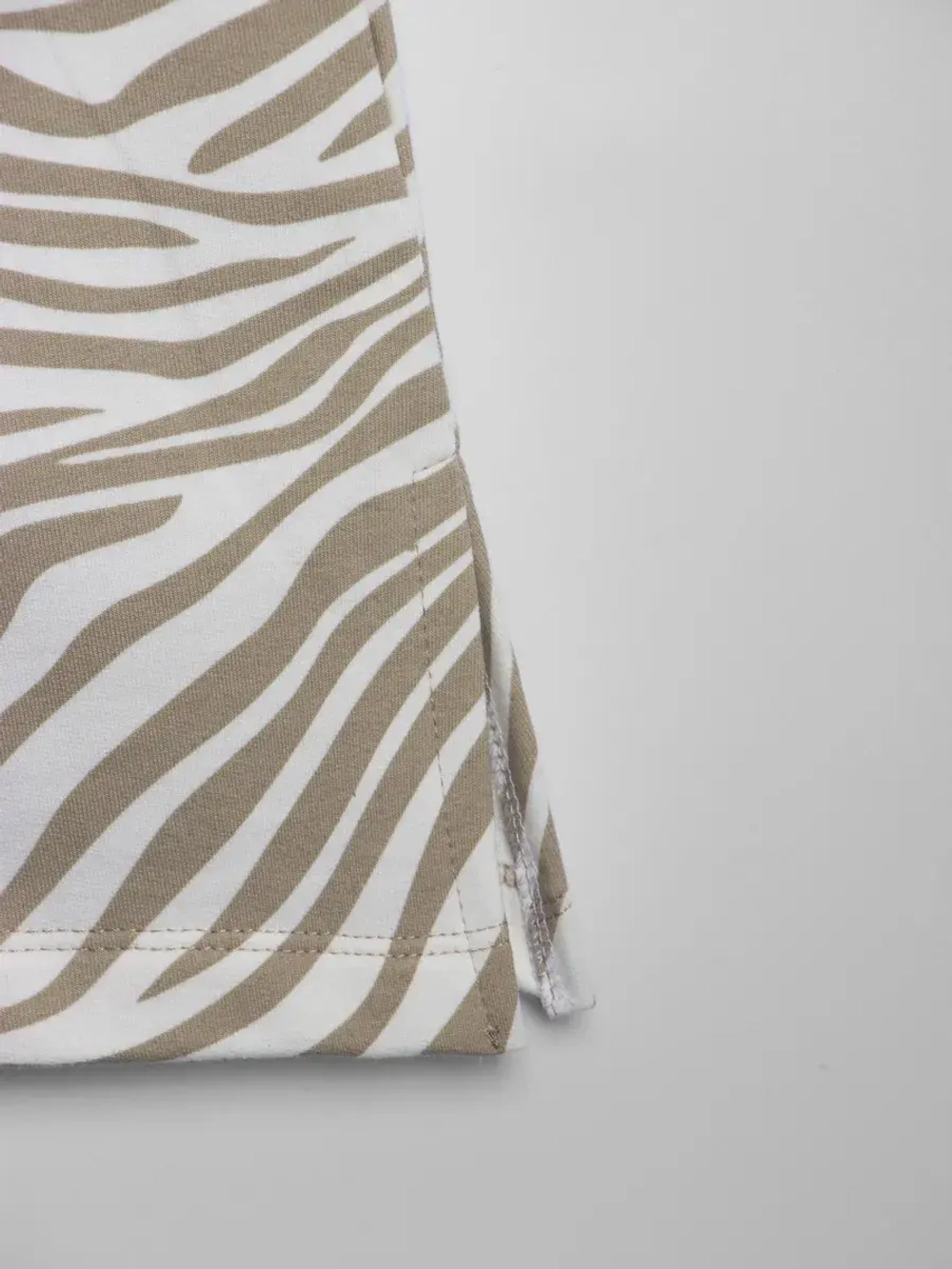 Костюм для девочки с брюками клеш на осень