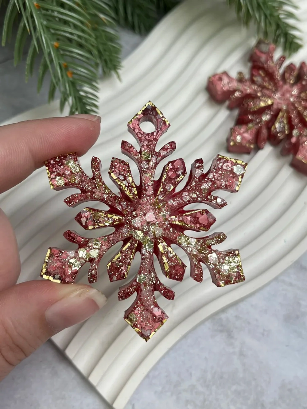 Набор новогодних елочных игрушек Снежинки 2 шт