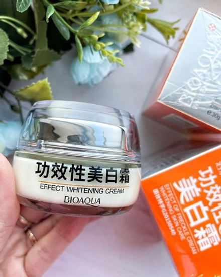 Отбеливающий крем для лица с клюквой, 30г