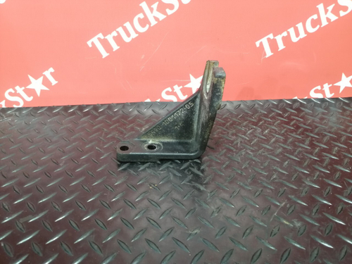 Кронштейн траверсы КПП правый 2017г.