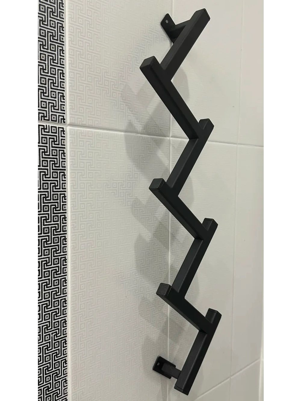 Вешалка настенная для прихожей Елка черная