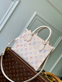 Louis Vuitton Onthego PM