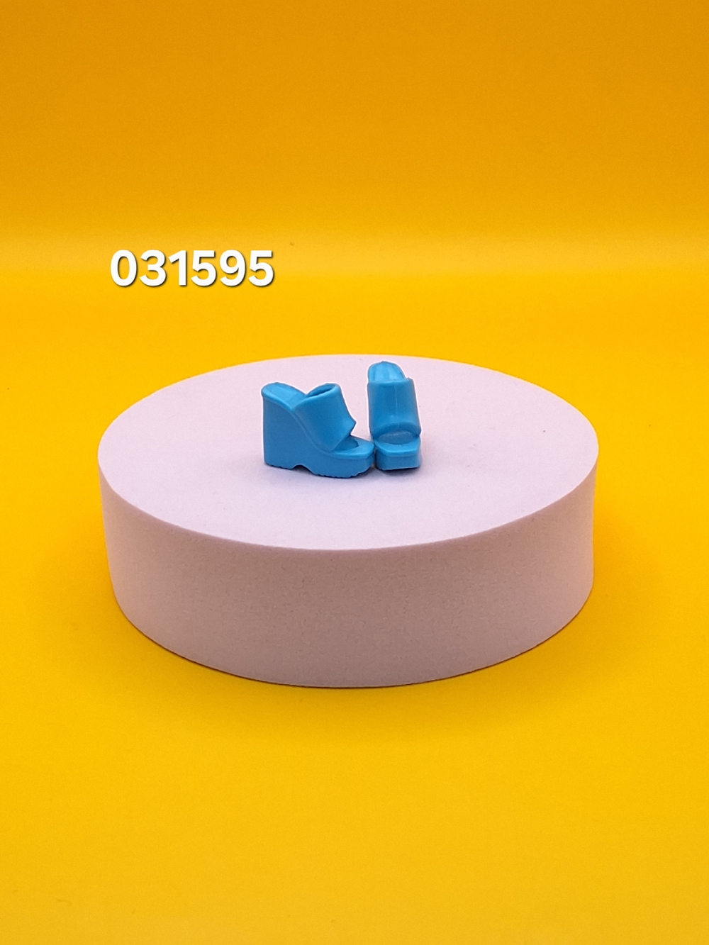 Обувь для куклы Барби 031595