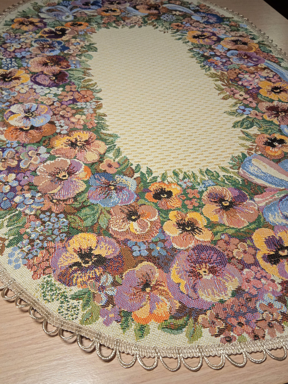 Декоративная гобеленовая салфетка Виола 54х80