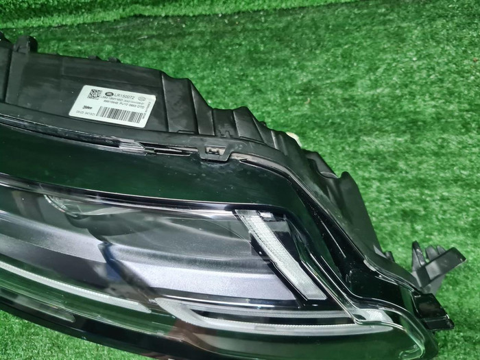Фара правая Range Rover Velar (2017-2023) LED