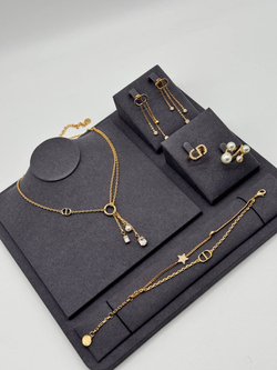 Серьги Dior