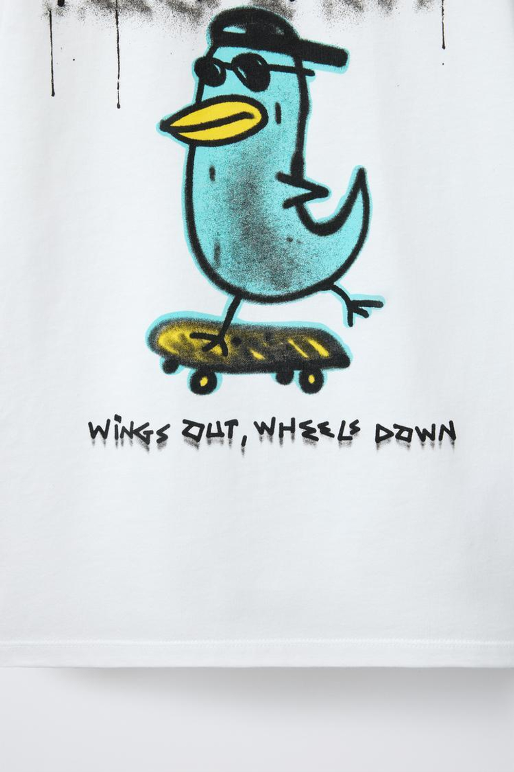 ZARA ФУТБОЛКА С ПРИНТОМ «ГРАФФИТИ», БЕЛЫЙ