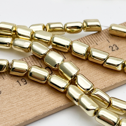 Гематит фриформ бусины (имитация), цвет светлое золото, размер около 6,5-7*5,5-6 мм, цена за отрезок 19 см (1/2 нити)