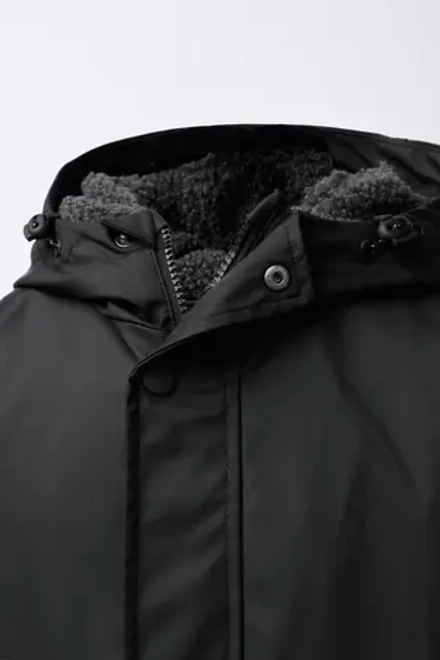 ZARA ПАРКА С ПРОРЕЗИНЕННЫМ ПОКРЫТИЕМ WATER REPELLENT, ЧЕРНЫЙ
