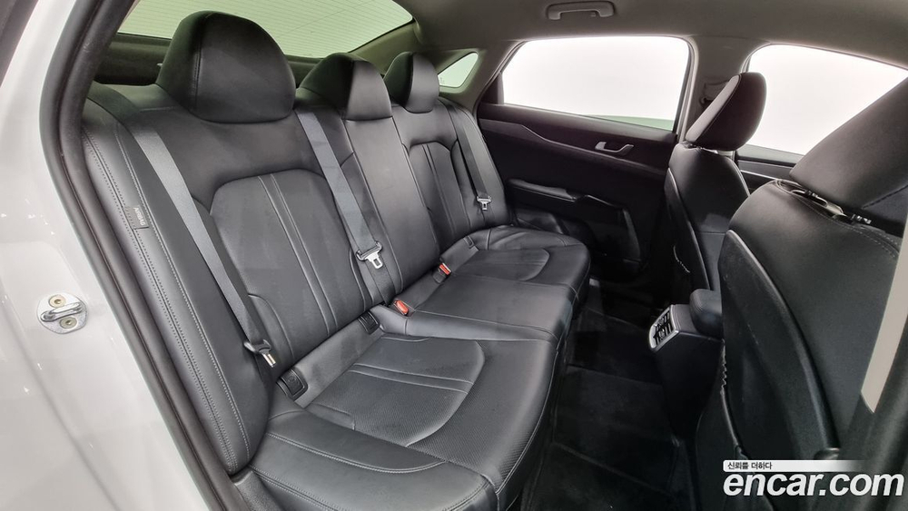 Kia K5 (Optima) Hybrid 3 Generation Prestige (04.2021)