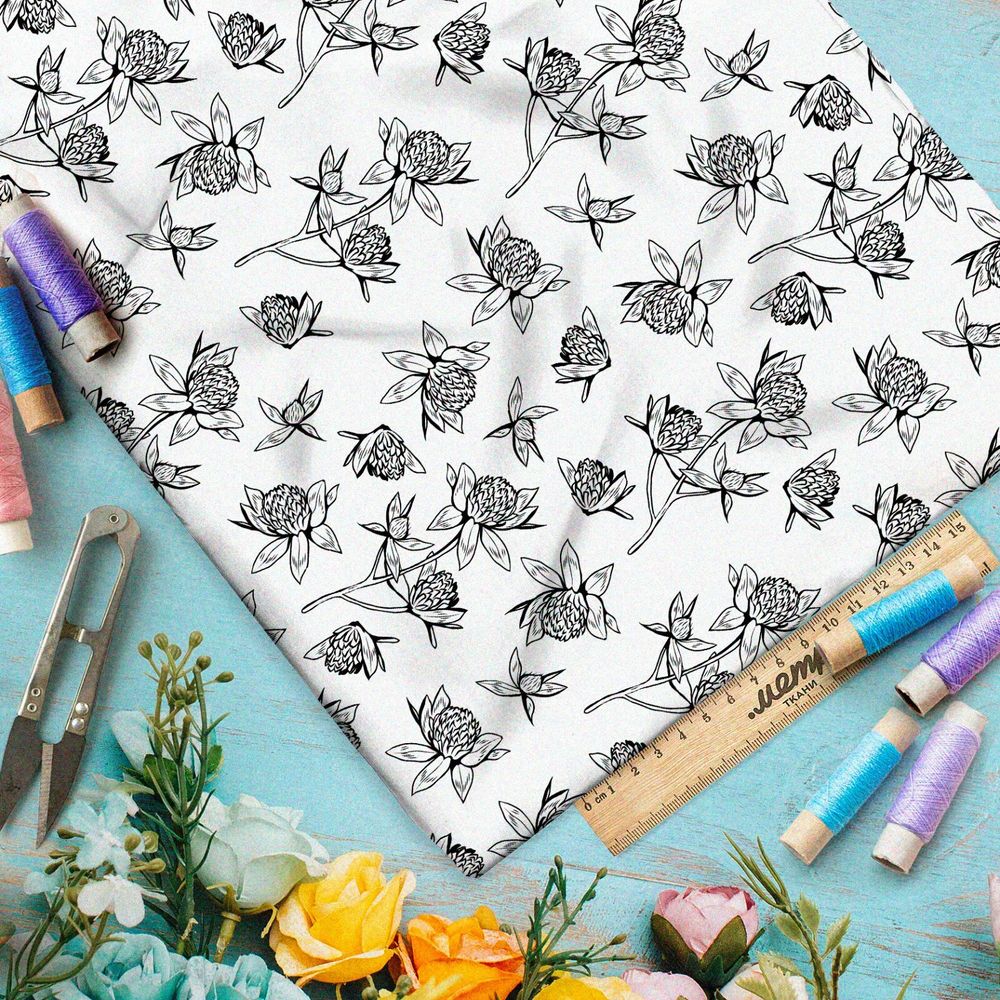 Ткань флис эскиз клевера на белом фоне