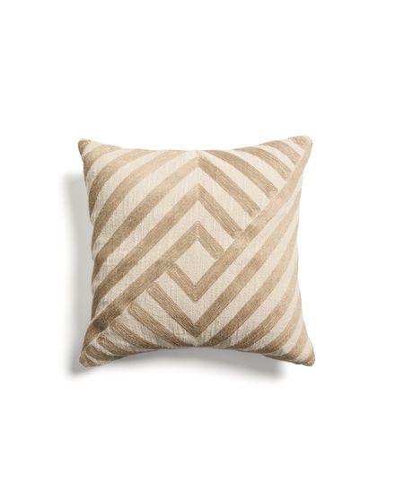 Чехол для подушки Silume из хлопка цвета экрю с бежевой вышивкой из джута, 45 x 45 см