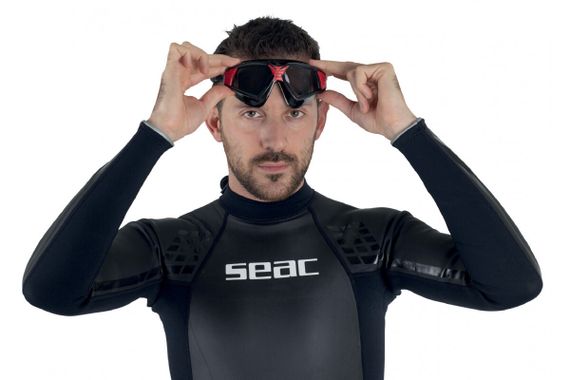 Очки-маска для плавания Seac Sonic тонированные стекла черный/красный