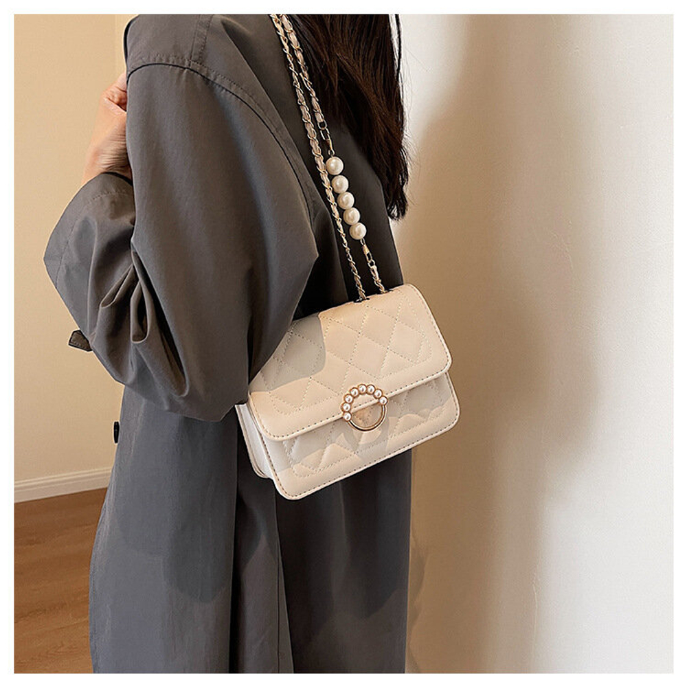 Сумка женская летняя стеганая с жемчугом, белый