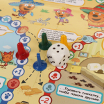 Игра-ходилка с заданиями "Самый лучший отдых" Три кота, фоторамка в подарок