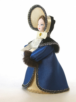 Кукла Петербургская барышня в зимнем костюме