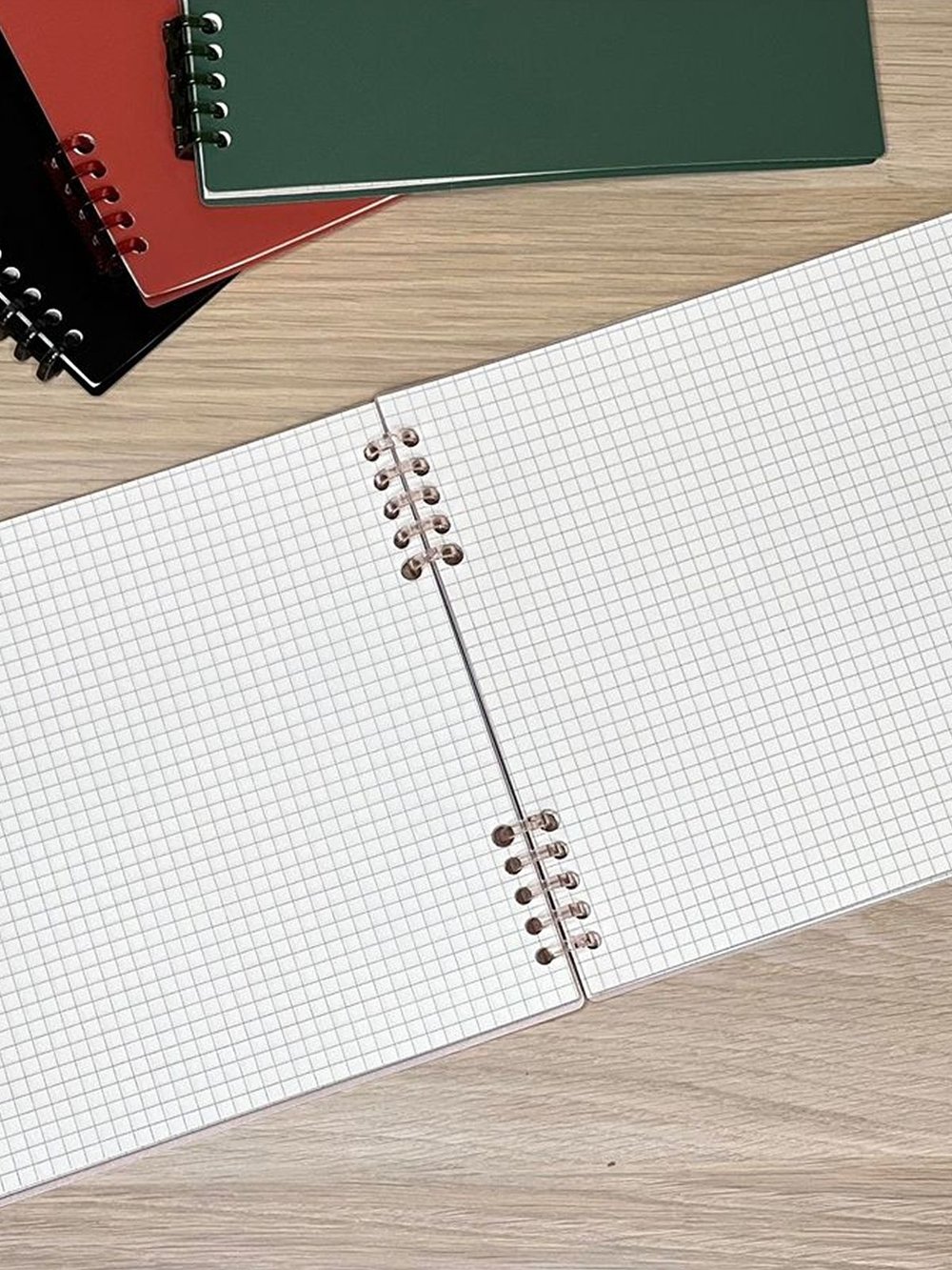 Блокнот квадратный в клетку 60л 195х210 мм розовый (8808-016)