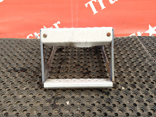 Подножка за кабиной