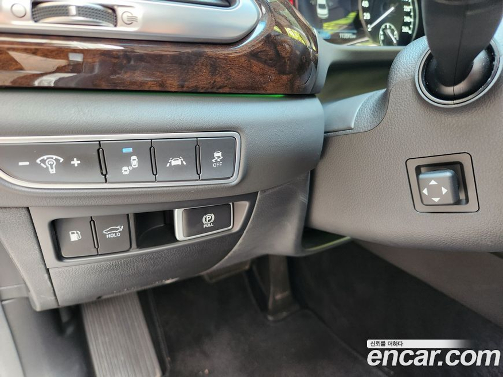 Genesis G90 3.8 AWD (05.2021)