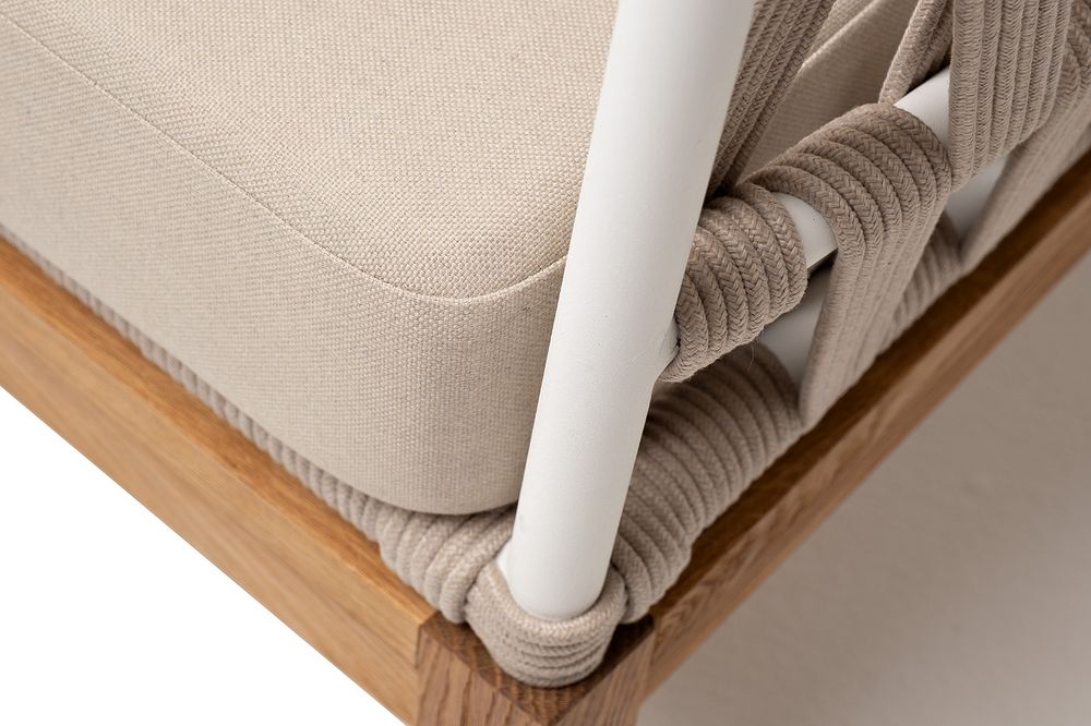 "Диего" диван 2-местный плетеный из роупа, основание дуб, каркас алюминий светло-серый (RAL7035) шагрень, роуп бежевый круглый, ткань бежевая 15052