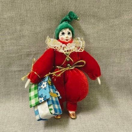 Ёлочная игрушка Гном с домиком