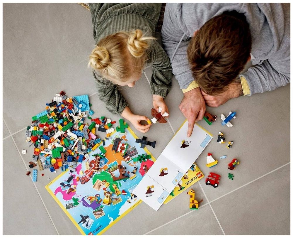 Конструктор LEGO Classic 11015 Вокруг света