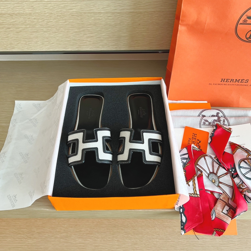 Hermes Oran Sandal