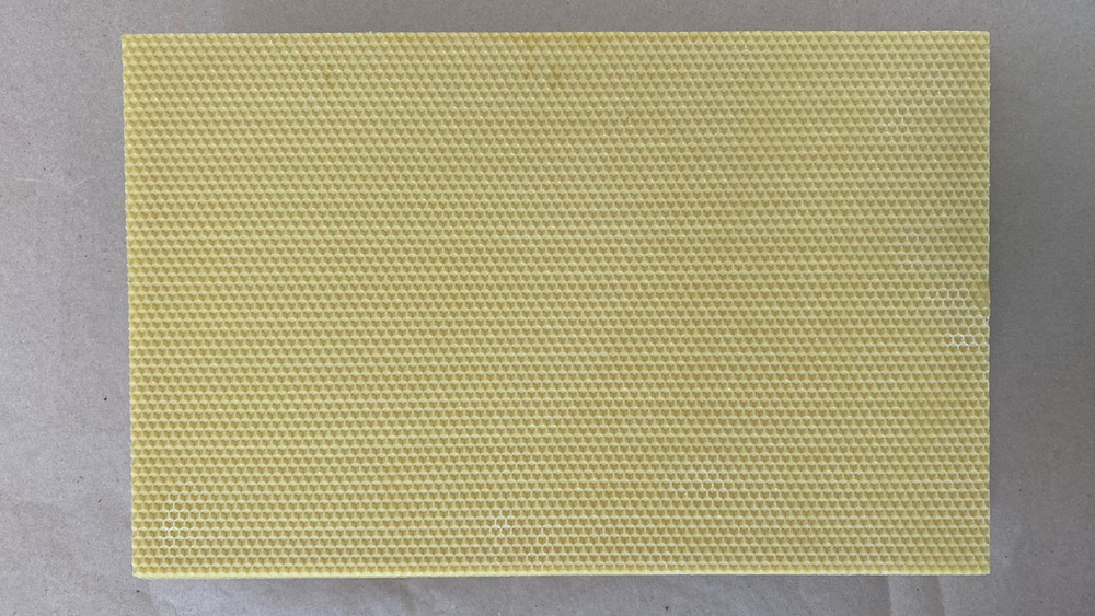 Вощина натуральная литая "Дадан"