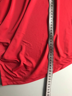 Платье с красивым акцентом, визуально 44 размер