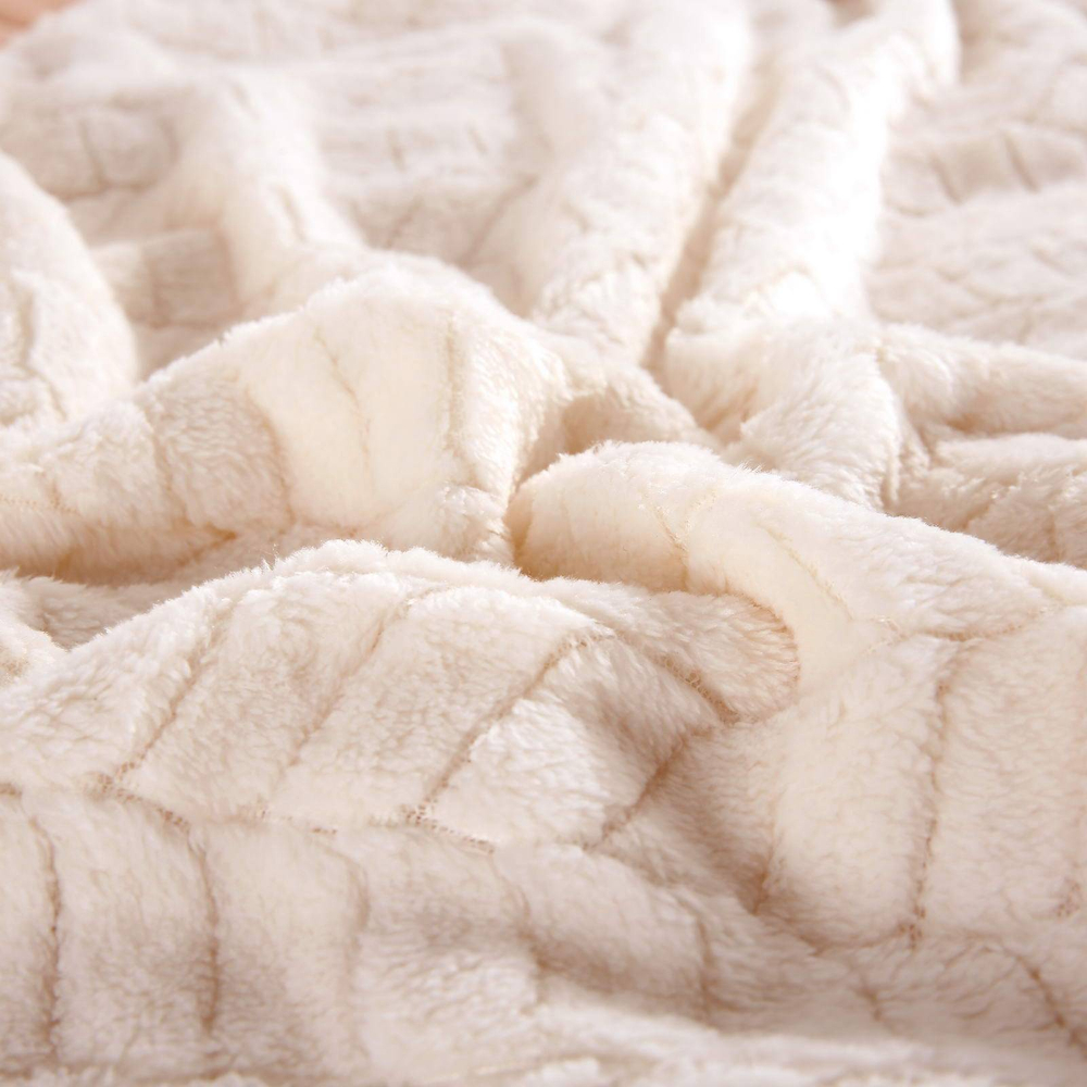 Плед 220x240 Sofi De MarkO Орфей молочный