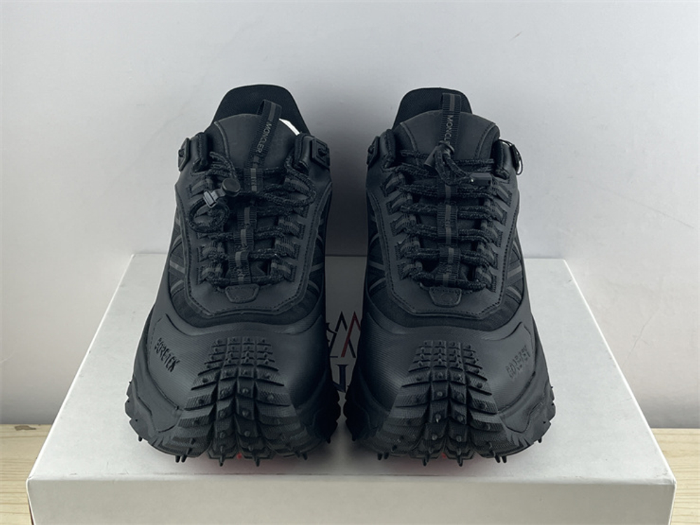 MONCLER TRAILGRIP GTX  I109A4M00350M2058999