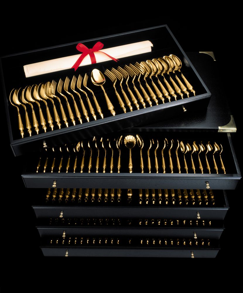 Clive Christian столовые приборы с золотом Empire Flame All Gold на 8 персон 85 предметов