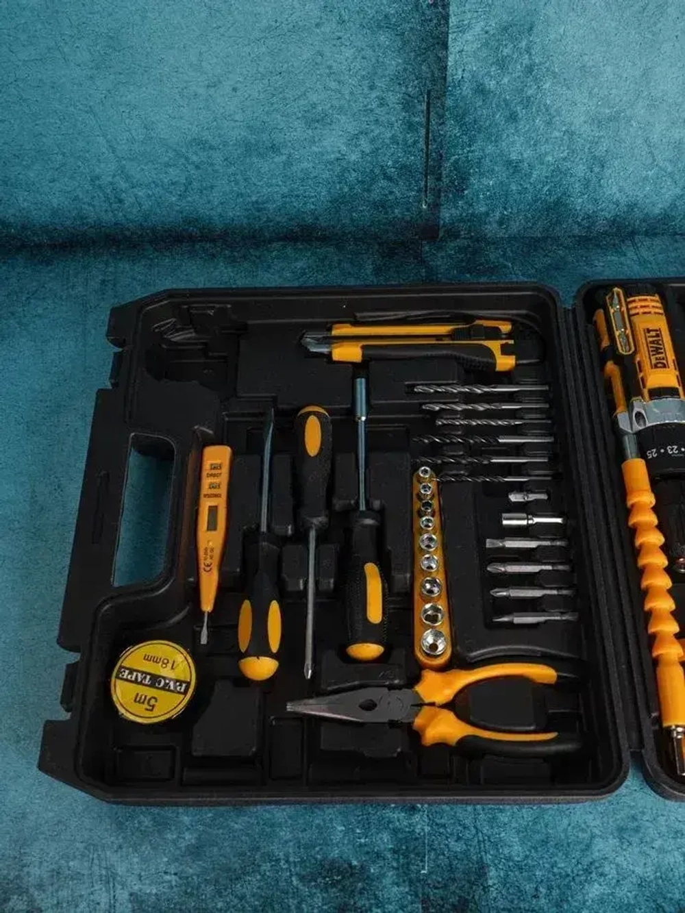 Шуруповерт аккумуляторный с набором инструментов DeWalt 21V 2 АКБ Деволт